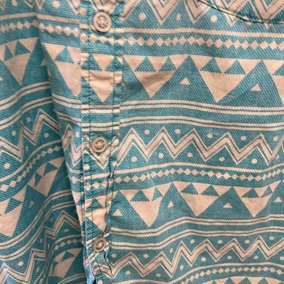 Men's turquoise button down short sleeve tribal design shirt size Extra Large - Picture 3 of 5
